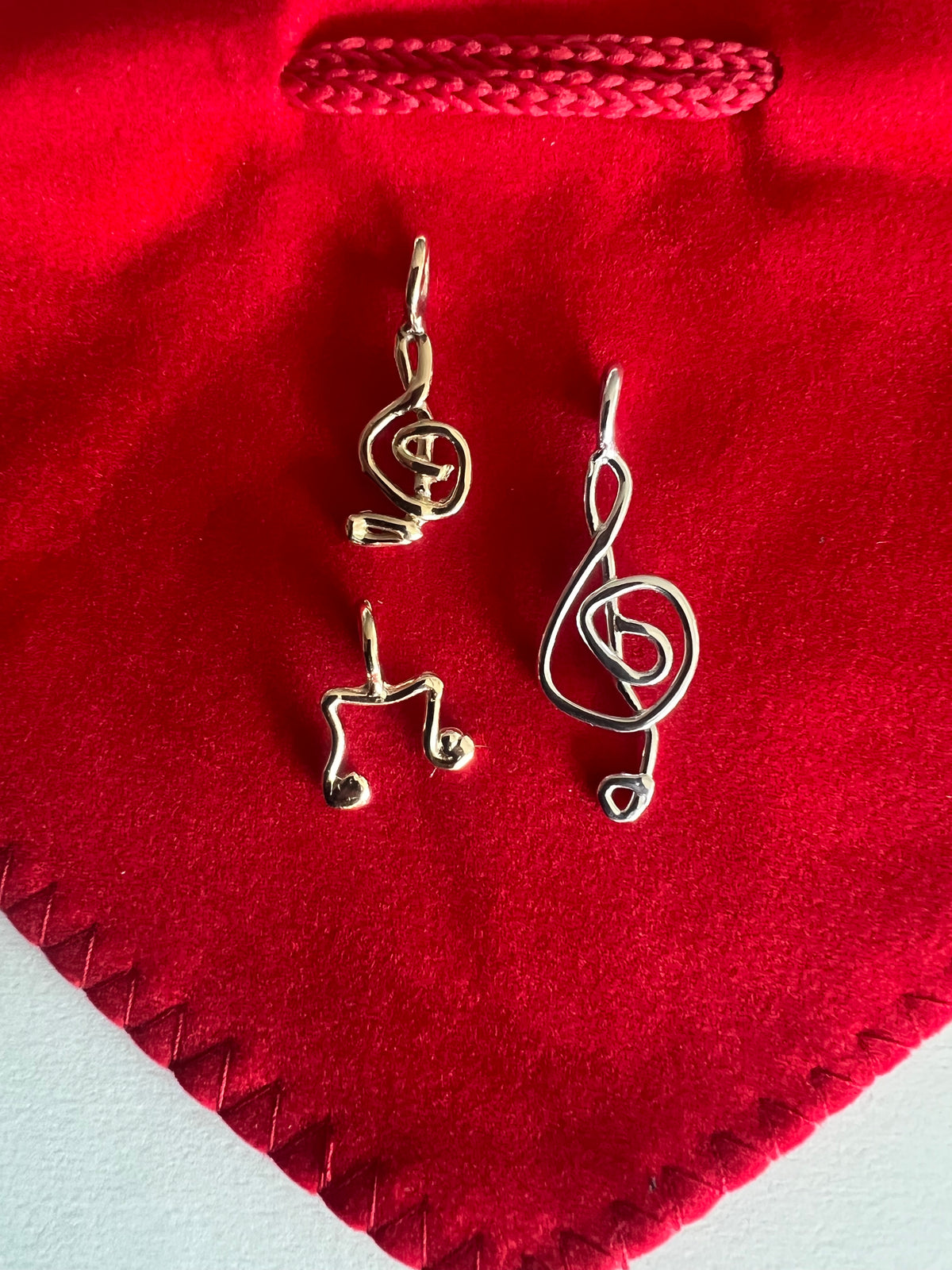 Treble clef large