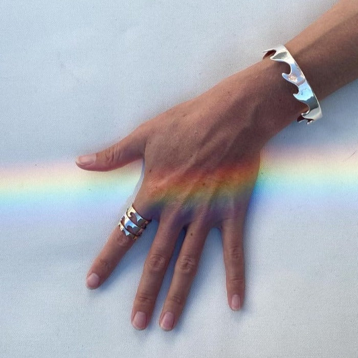 Thin Wave Paved Ring