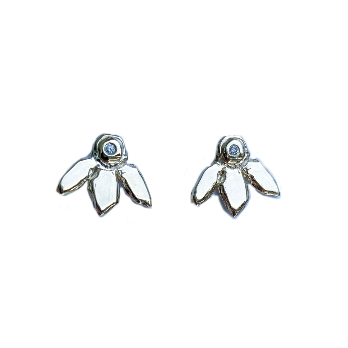 Sweet flower diamond earrings
